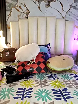 mollieblue69 online show from April 8, 12:49 pm