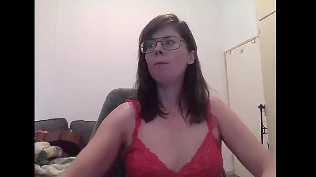 Snapshot of SavannaGirly chatting on February 2, 7:51 am SavannaGirly online show from February 2, 7:51 am