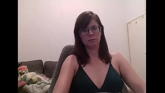 Snapshot of SavannaGirly chatting on February 6, 8:40 am SavannaGirly online show from February 6, 8:40 am