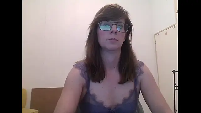 Snapshot of SavannaGirly chatting on March 4, 7:47 am SavannaGirly online show from March 4, 7:47 am