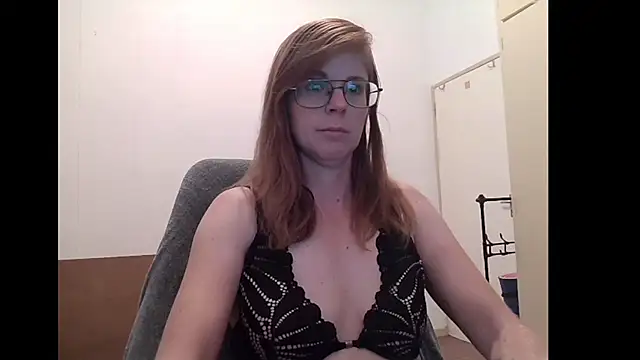 Snapshot of SavannaGirly chatting on May 20, 6:52 am SavannaGirly online show from May 20, 6:52 am