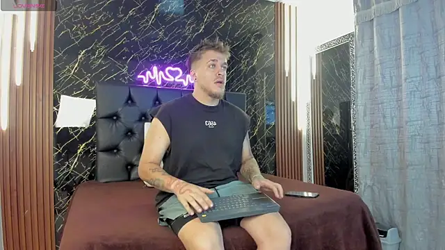 keane lee online show from November 28, 12:41 pm