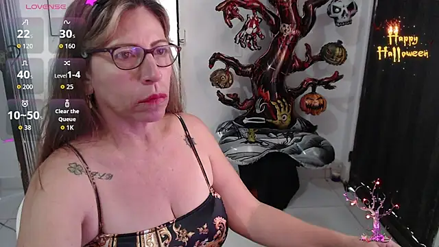 Chayla Ruiz online show from October 29, 3:36 pm