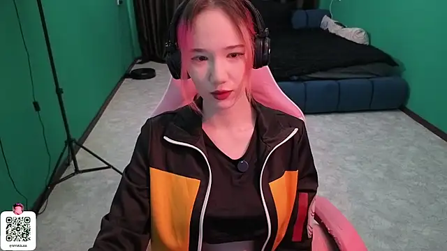 Maya Viola online show from March 6, 5:26 am