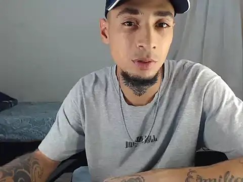 emiliano hottt online show from March 9, 7:12 am