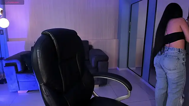 JadeEvansX online show from January 18, 6:21 pm