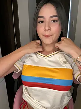 jailyncam  online show from June 27, 4:23 pm
