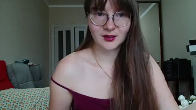 KiraGoldens online show from June 9, 6:58 am