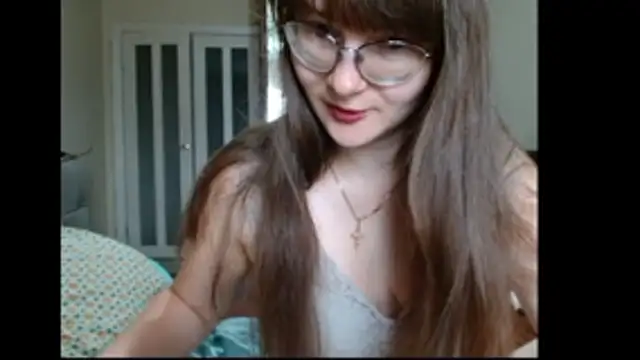 KiraGoldens online show from June 10, 5:50 am