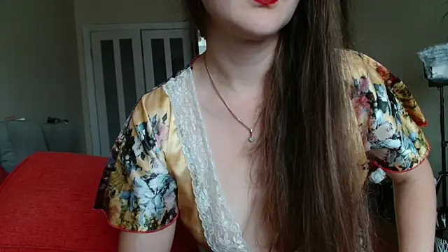 KiraGoldens online show from July 29, 6:33 am