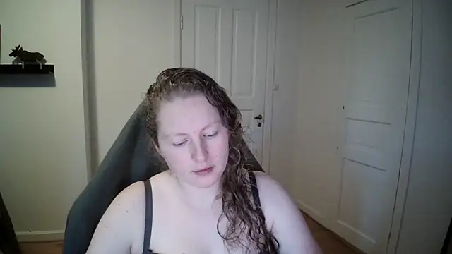Girlnina-1995 online show from December 12, 9:30 am