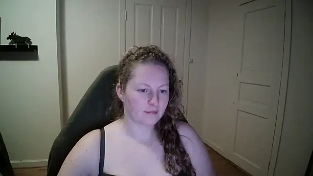 Girlnina-1995 online show from December 12, 4:32 pm