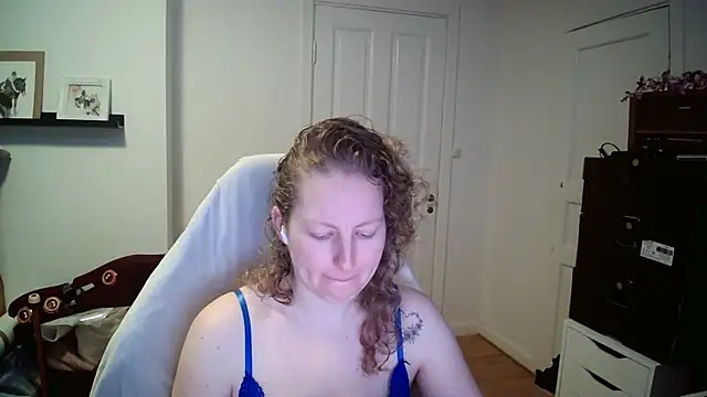 Girlnina-1995 online show from February 10, 9:46 am