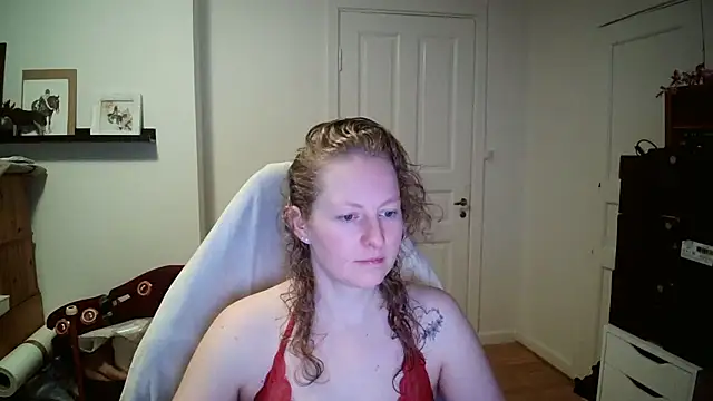 Girlnina-1995 online show from February 17, 7:27 am