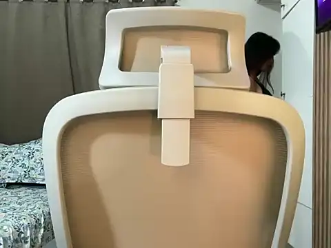 rihanna22 online show from January 7, 2:19 pm