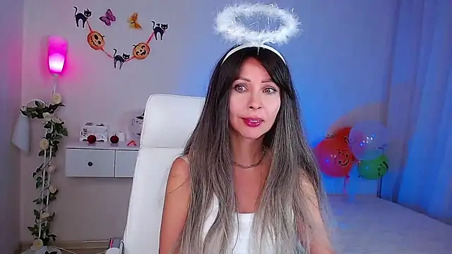 wendifoste online show from October 30, 8:09 pm