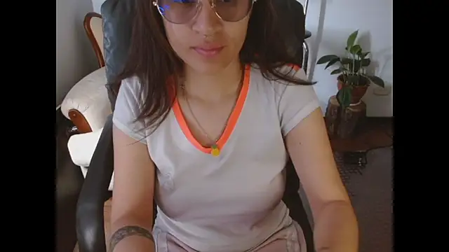 dominica-3 online show from March 28, 4:06 pm