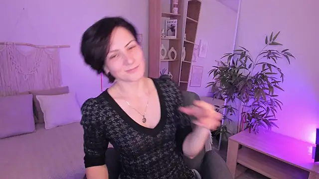 LorenDaze online show from December 19, 6:42 am