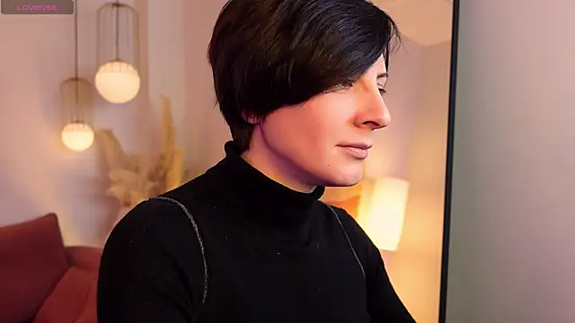 Snapshot of LorenDaze chatting on February 12, 7:47 am LorenDaze online show from February 12, 7:47 am