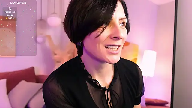 Snapshot of LorenDaze chatting on February 18, 2:02 pm LorenDaze online show from February 18, 2:02 pm