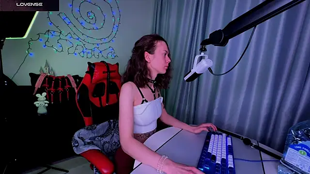 DivineBite online show from January 22, 8:06 pm