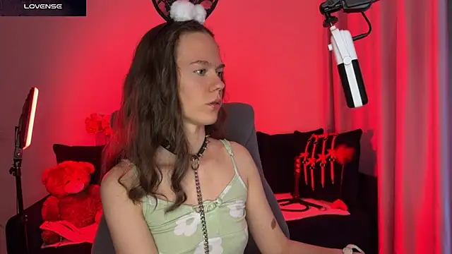 DivineBite online show from September 21, 3:35 pm