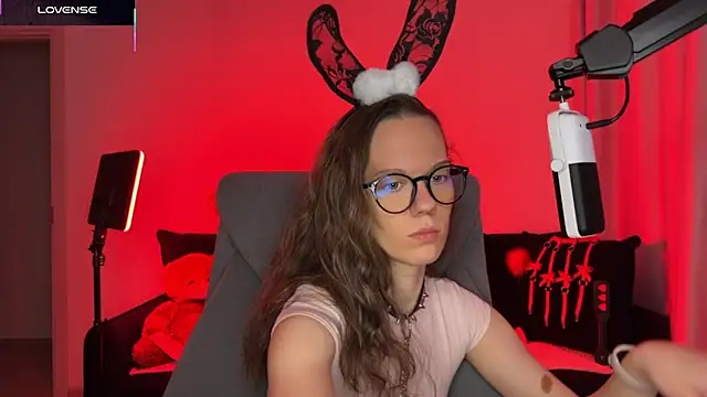 DivineBite online show from October 10, 3:44 pm