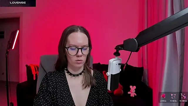 DivineBite online show from February 10, 5:50 pm