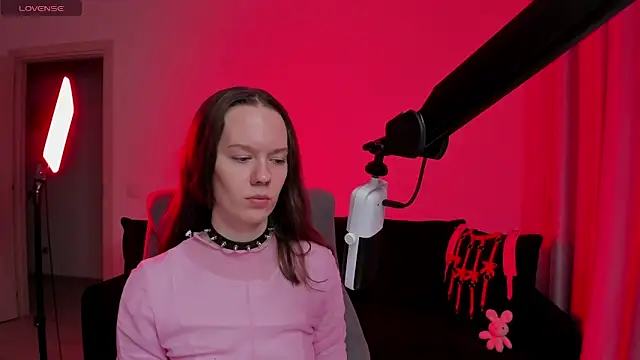 DivineBite online show from February 14, 3:31 pm