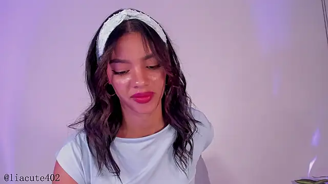 liagirl cute online show from February 23, 4:21 am