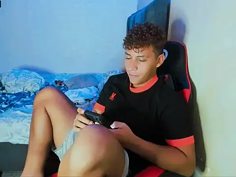 Snapshot of dilan_js chatting on January 18, 6:39 am dilan js online show from January 18, 6:39 am