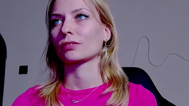 karo123421 online show from November 13, 8:30 pm