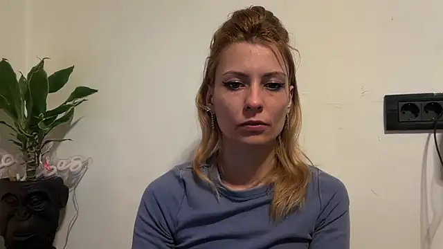 karo123421 online show from March 2, 7:21 pm