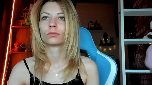 karo123421 online show from March 22, 4:38 am