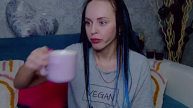 Brilliant Doll online show from February 18, 2:29 am