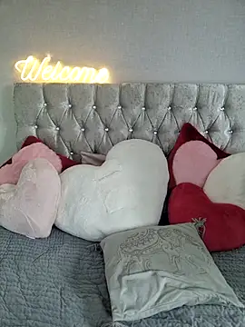 Snapshot of xxkhaleesixx chatting on May 11, 2:12 pm xxkhaleesixx online show from May 11, 2:12 pm
