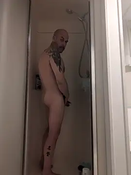 Snapshot of Ryeguy6969 chatting on March 22, 1:42 am Ryeguy6969 online show from March 22, 1:42 am