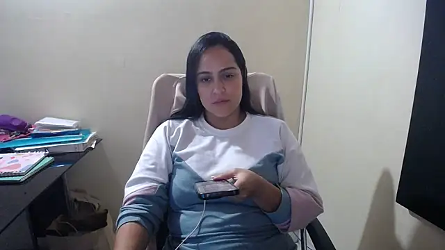 kendall 52 online show from December 7, 1:07 pm