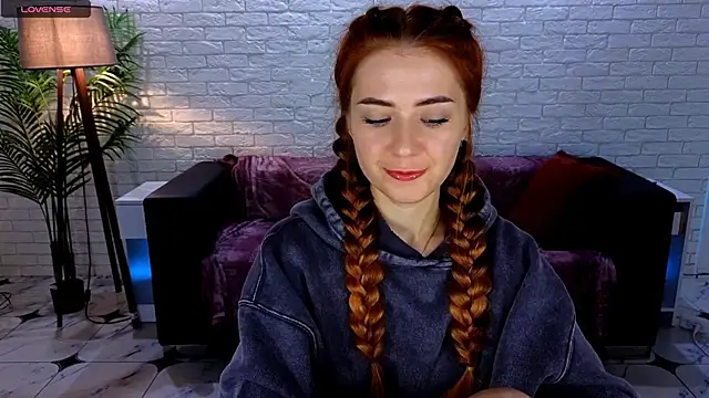 Adelyna Bird online show from February 3, 7:40 am