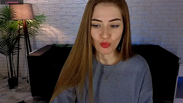 Adelyna Bird online show from March 20, 10:43 am