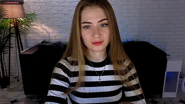 Adelyna Bird online show from March 23, 7:20 am