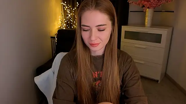 Adelyna Bird online show from February 1, 7:40 am