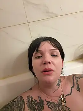 Snapshot of SweetMaisie chatting on February 15, 11:56 pm SweetMaisie online show from February 15, 11:56 pm