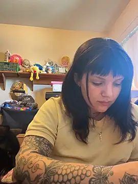 Snapshot of SweetMaisie chatting on May 12, 7:22 pm SweetMaisie online show from May 12, 7:22 pm