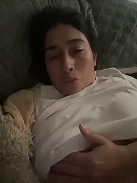 andreaisis2 online show from April 11, 2:21 pm