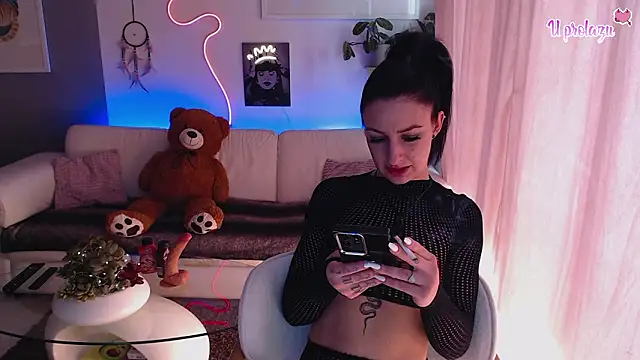 Snapshot of U_prolazu chatting on January 19, 11:03 am U prolazu online show from January 19, 11:03 am