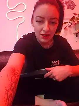 Snapshot of U_prolazu chatting on February 21, 12:11 am U prolazu online show from February 21, 12:11 am