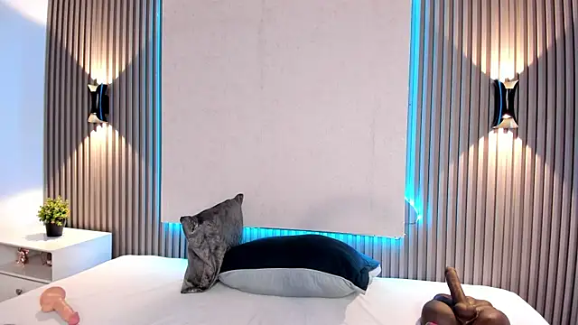 Zafiiraa online show from February 22, 3:14 pm