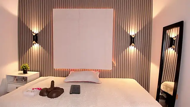 Zafiiraa online show from March 5, 12:33 pm