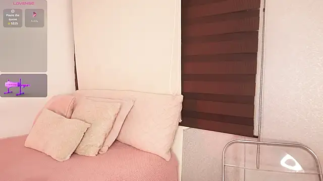 Alexxandra 12 online show from February 4, 9:59 am